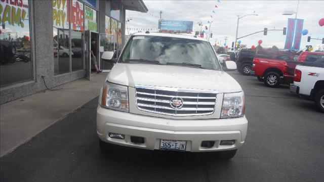 2005 Cadillac Escalade ESV Base