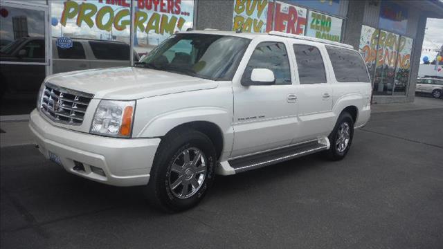 2005 Cadillac Escalade ESV Base