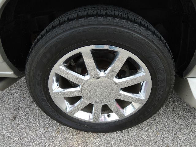 2005 Cadillac Escalade ESV 323ci