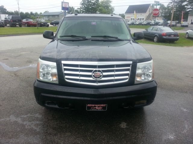 2005 Cadillac Escalade ESV 323ci