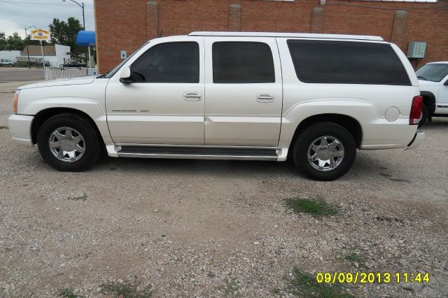 2005 Cadillac Escalade ESV SR5 Sport Utility 4D