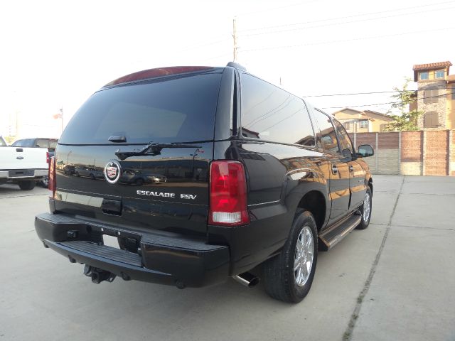 2005 Cadillac Escalade ESV SR5 Sport Utility 4D