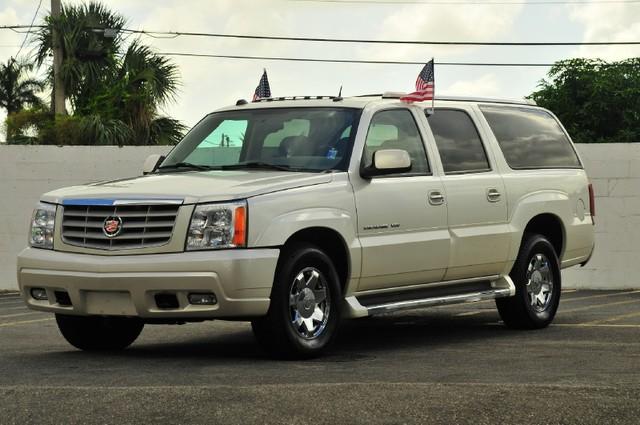 2005 Cadillac Escalade ESV SR5 Sport Utility 4D