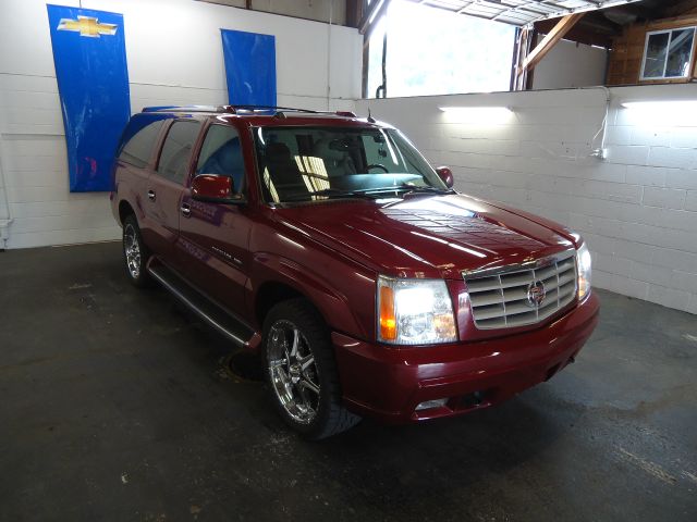 2005 Cadillac Escalade ESV SR5 Sport Utility 4D
