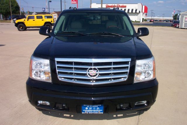 2005 Cadillac Escalade ESV 323ci