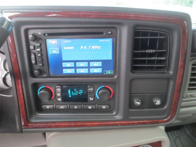 2006 Cadillac Escalade ESV SR5 Sport Utility 4D