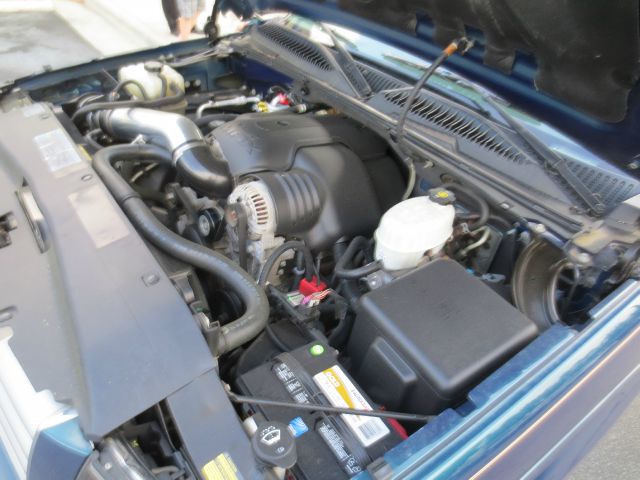 2006 Cadillac Escalade ESV SR5 Sport Utility 4D