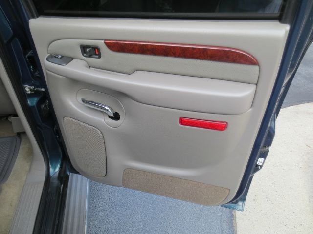 2006 Cadillac Escalade ESV SR5 Sport Utility 4D