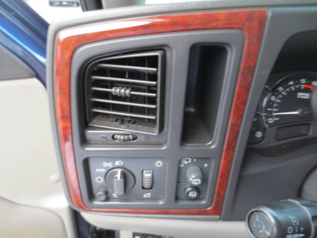 2006 Cadillac Escalade ESV SR5 Sport Utility 4D