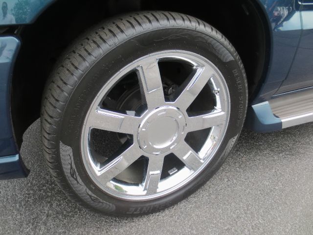 2006 Cadillac Escalade ESV SR5 Sport Utility 4D