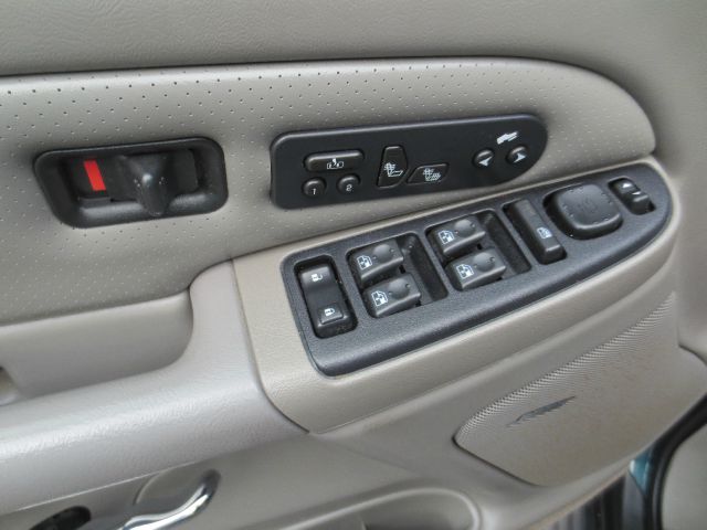 2006 Cadillac Escalade ESV SR5 Sport Utility 4D