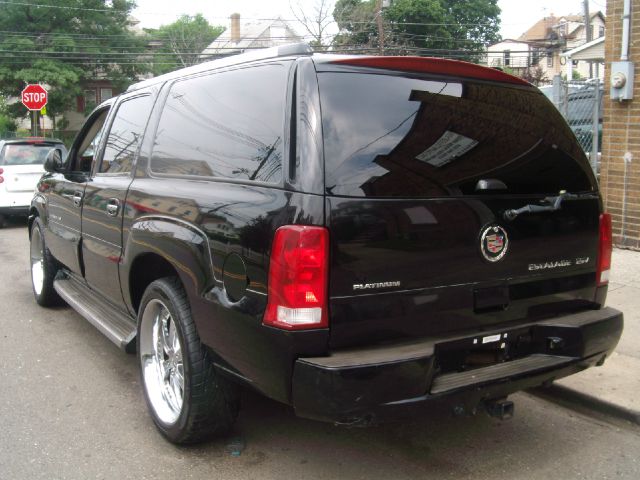 2006 Cadillac Escalade ESV SR5 Sport Utility 4D