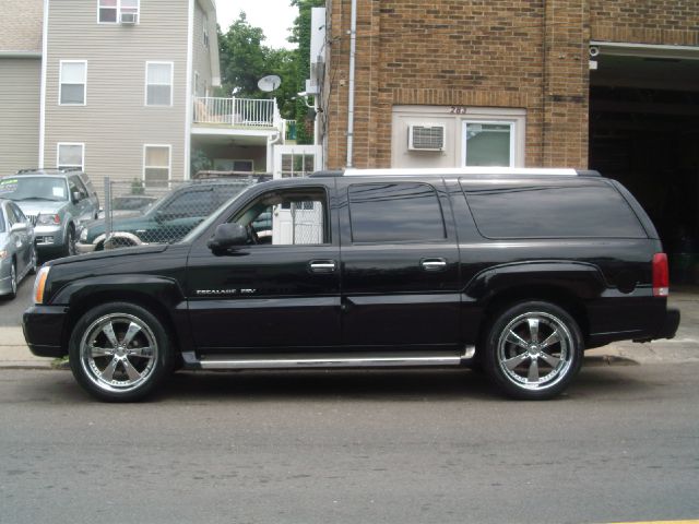 2006 Cadillac Escalade ESV SR5 Sport Utility 4D