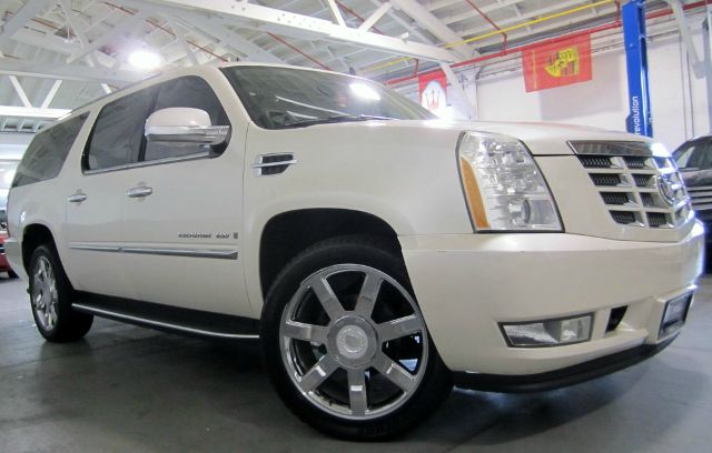 2007 Cadillac Escalade ESV SR5 Sport Utility 4D