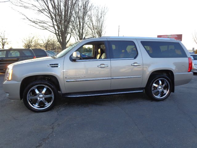 2007 Cadillac Escalade ESV SR5 Sport Utility 4D