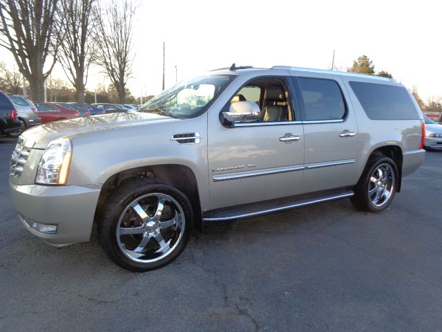 2007 Cadillac Escalade ESV SR5 Sport Utility 4D