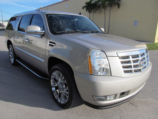 2007 Cadillac Escalade ESV SR5 Sport Utility 4D