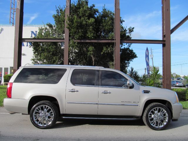 2007 Cadillac Escalade ESV SR5 Sport Utility 4D
