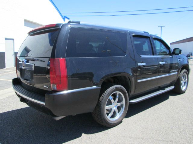 2007 Cadillac Escalade ESV SR5 Sport Utility 4D