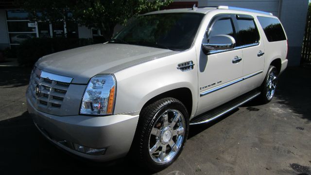 2007 Cadillac Escalade ESV SR5 Sport Utility 4D