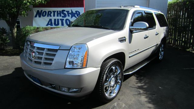 2007 Cadillac Escalade ESV SR5 Sport Utility 4D