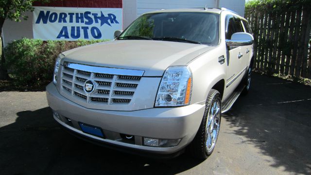 2007 Cadillac Escalade ESV SR5 Sport Utility 4D