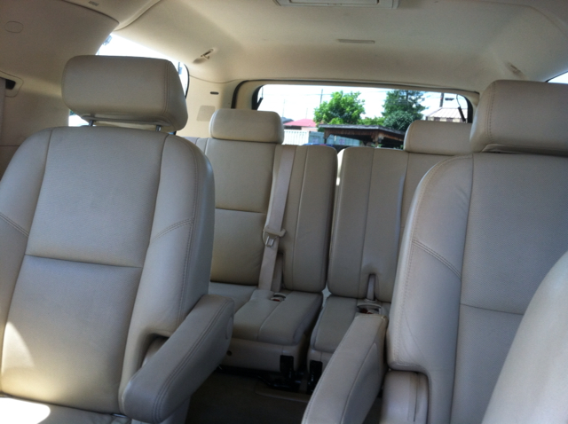 2007 Cadillac Escalade ESV SR5 Sport Utility 4D