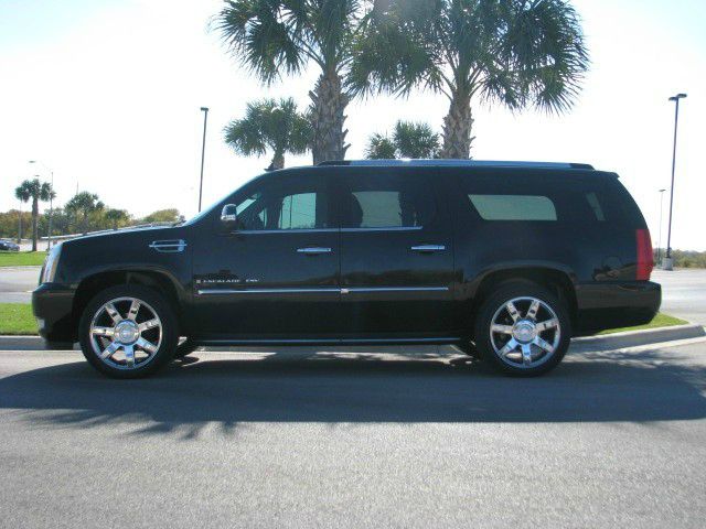 2007 Cadillac Escalade ESV SR5 Sport Utility 4D