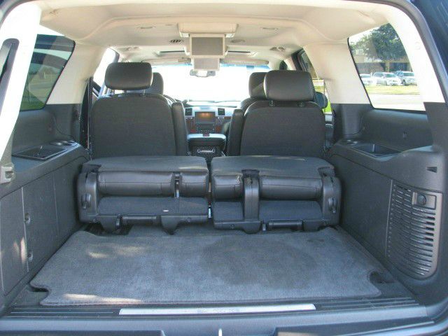 2007 Cadillac Escalade ESV SR5 Sport Utility 4D