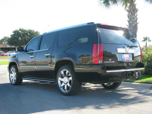 2007 Cadillac Escalade ESV SR5 Sport Utility 4D
