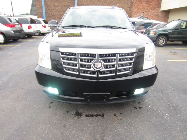 2007 Cadillac Escalade ESV SR5 Sport Utility 4D
