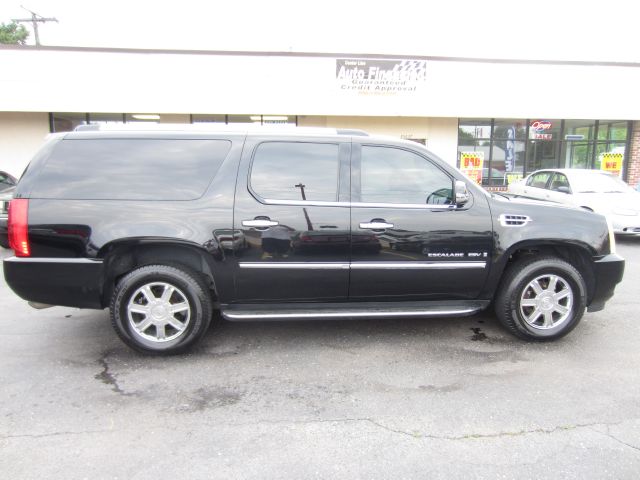 2007 Cadillac Escalade ESV SR5 Sport Utility 4D