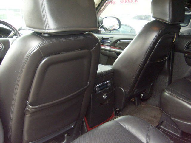 2007 Cadillac Escalade ESV SR5 Sport Utility 4D