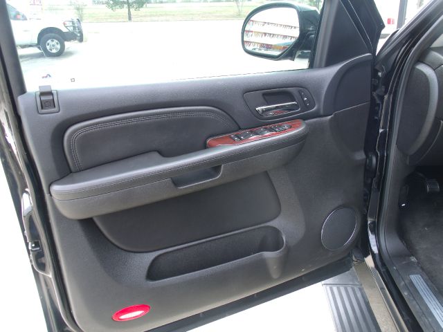 2008 Cadillac Escalade ESV SR5 Sport Utility 4D