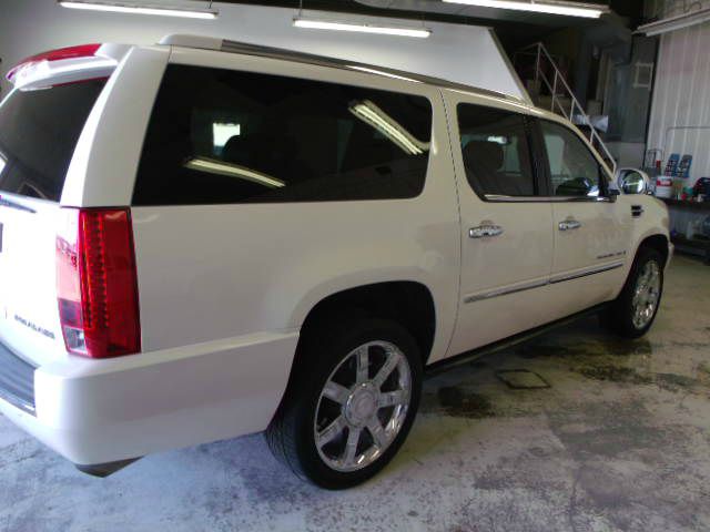 2008 Cadillac Escalade ESV SR5 Sport Utility 4D