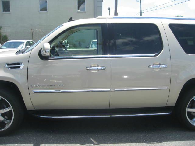 2008 Cadillac Escalade ESV SR5 Sport Utility 4D