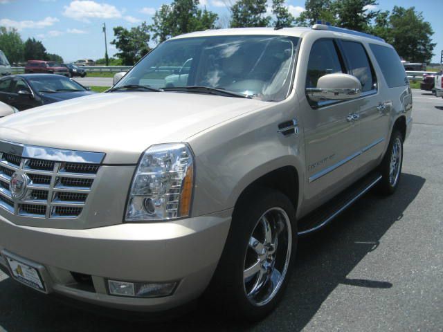 2008 Cadillac Escalade ESV SR5 Sport Utility 4D