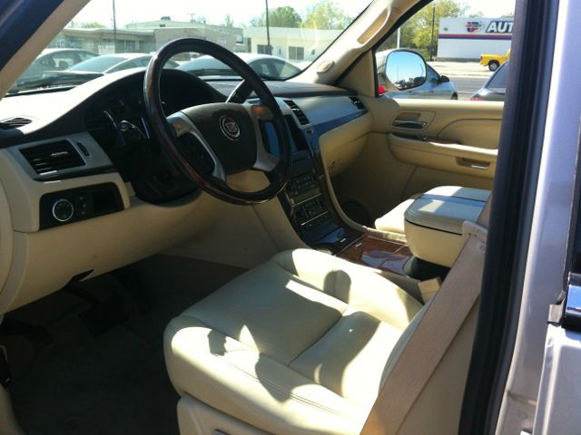 2008 Cadillac Escalade ESV Unknown