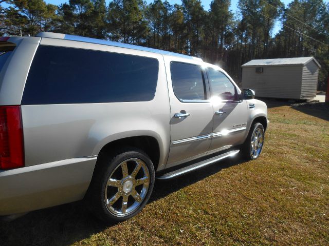 2008 Cadillac Escalade ESV SR5 Sport Utility 4D