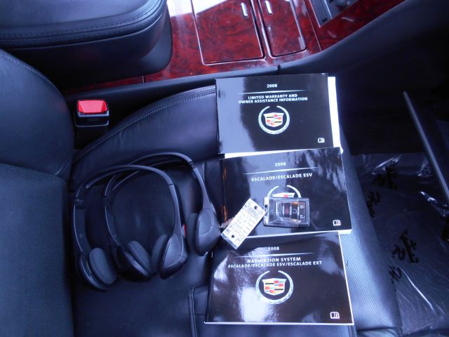 2008 Cadillac Escalade ESV SR5 Sport Utility 4D