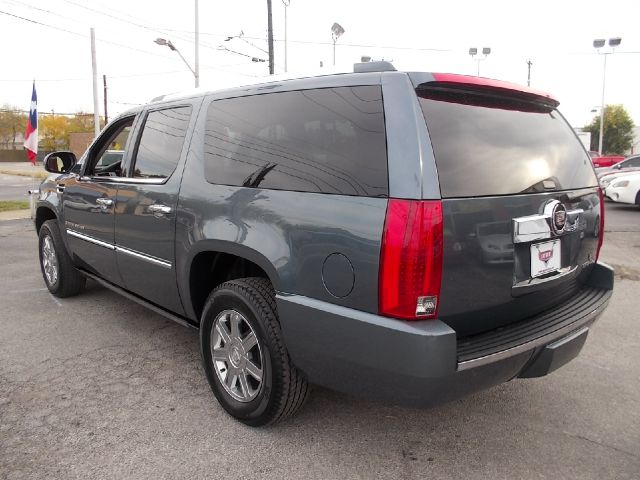 2008 Cadillac Escalade ESV SR5 Sport Utility 4D