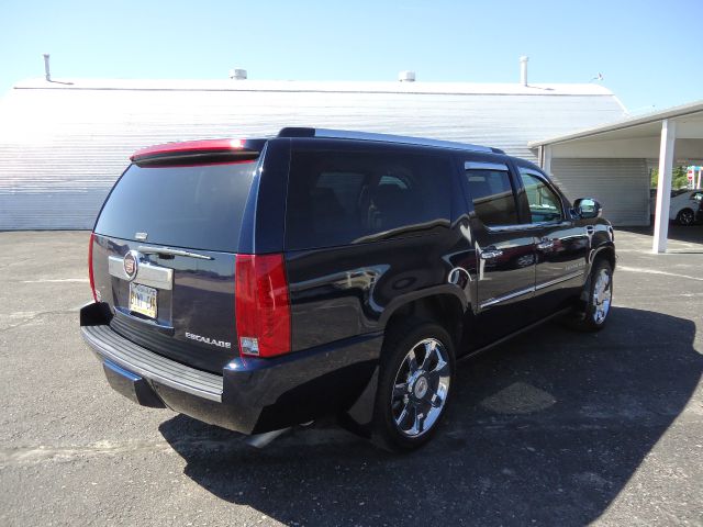 2009 Cadillac Escalade ESV XLT 4X4 Diesel BAD Credit OK
