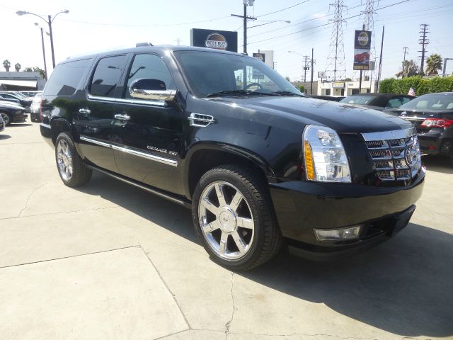 2009 Cadillac Escalade ESV 4 DR. Cloth