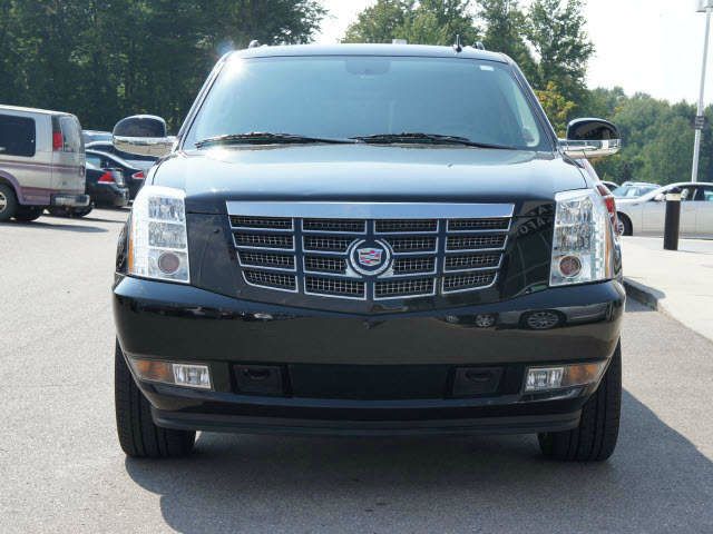 2011 Cadillac Escalade ESV GT WITH Leather And Sunroof