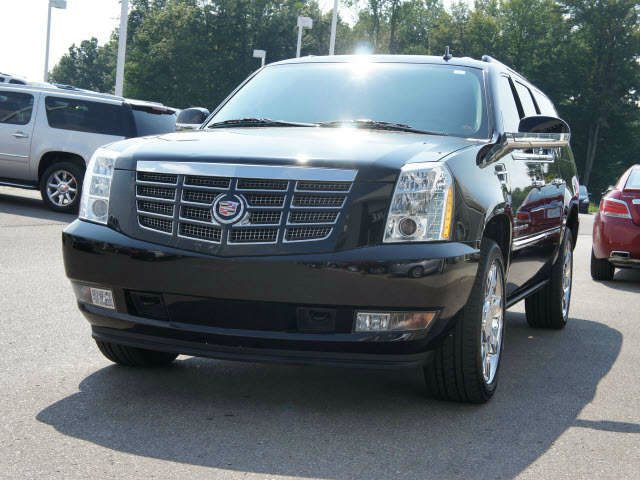 2011 Cadillac Escalade ESV GT WITH Leather And Sunroof