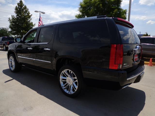 2012 Cadillac Escalade ESV Quad Cab HEMI SLT