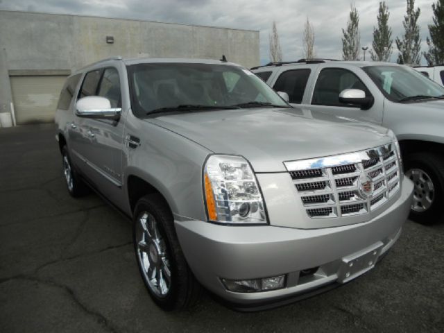 2012 Cadillac Escalade ESV 5dr Hatchback Automatic