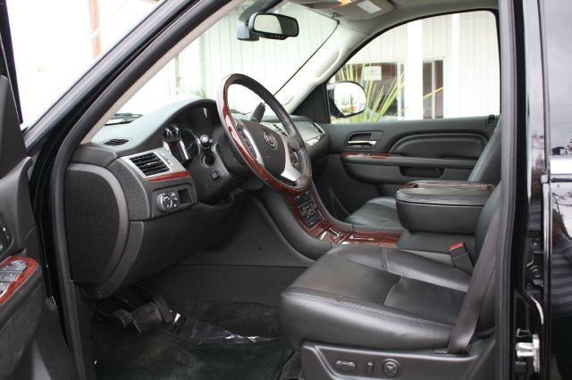 2012 Cadillac Escalade ESV GT WITH Leather And Sunroof