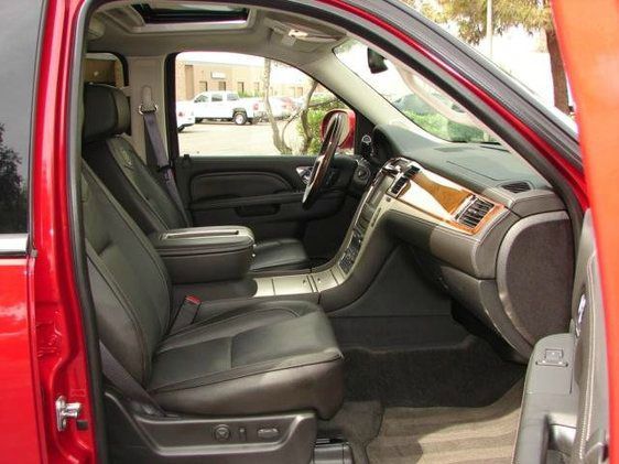 2013 Cadillac Escalade ESV GL I4 Manual