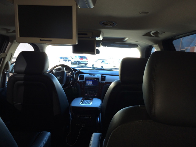 2013 Cadillac Escalade ESV GT WITH Leather And Sunroof